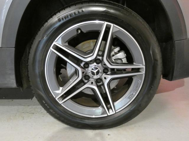 Mercedes Benz Glb image 2