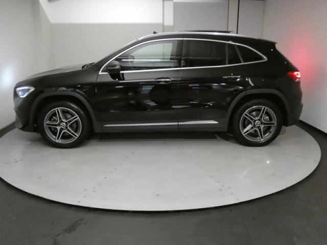 Mercedes Benz Gla image 5