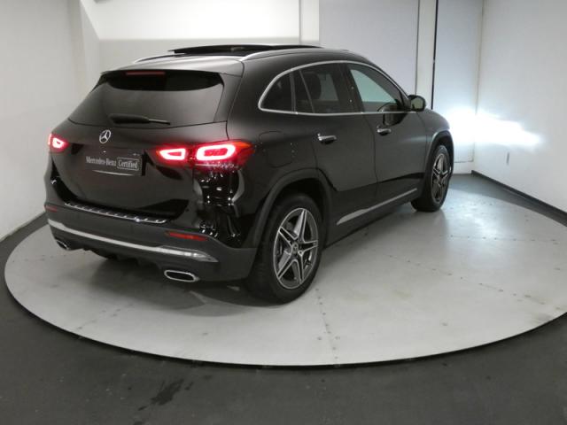 Mercedes Benz Gla image 8