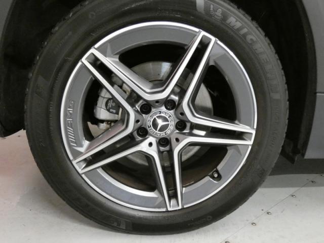 Mercedes Benz Gla image 1