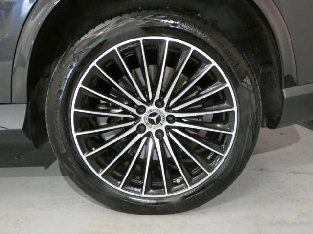 Mercedes Benz Glc image 9