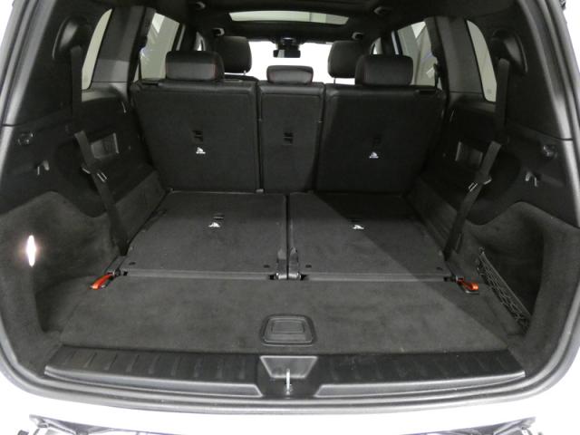 Mercedes Benz Glb image 9