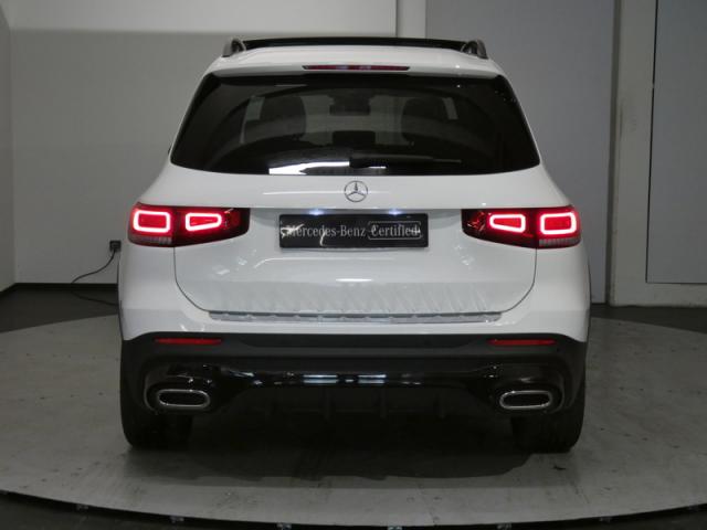 Mercedes Benz Glb image 6