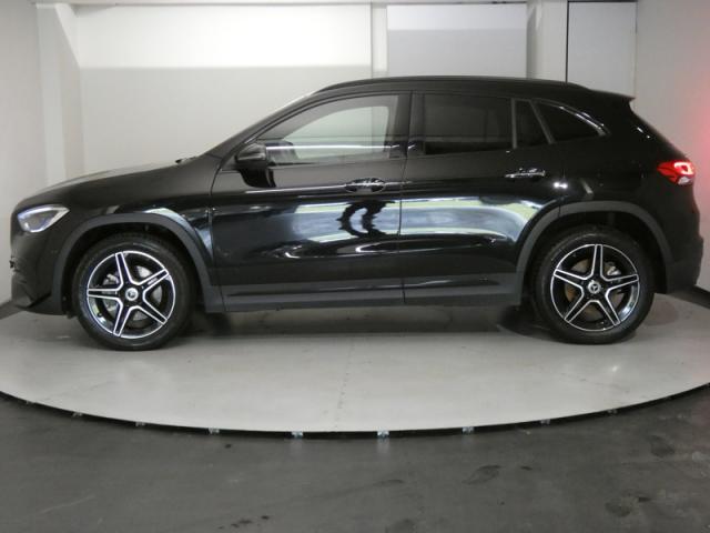 Mercedes Benz Gla image 6