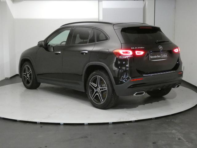 Mercedes Benz Gla image 4