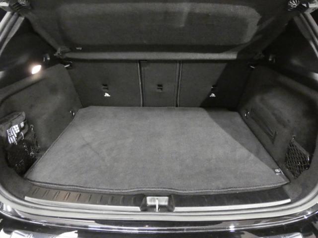 Mercedes Benz Gla image 1