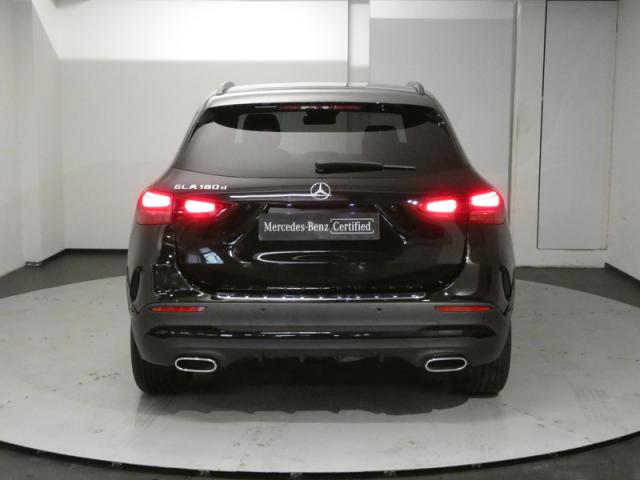Mercedes Benz Gla image 9