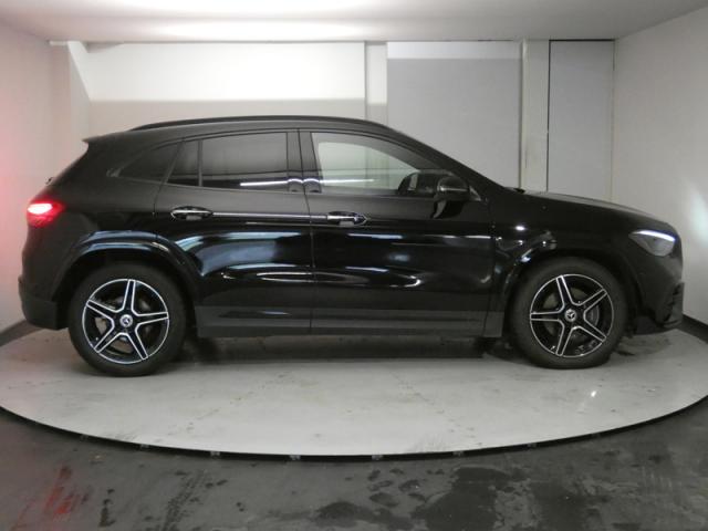 Mercedes Benz Gla image 6