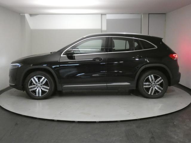 Mercedes Benz Eqa image 6