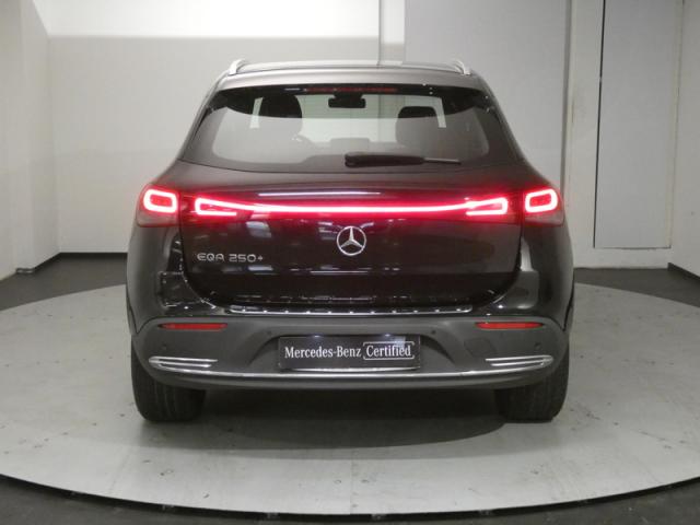 Mercedes Benz Eqa image 1