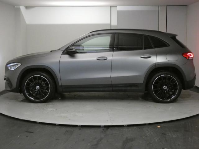 Mercedes Benz Gla image 1