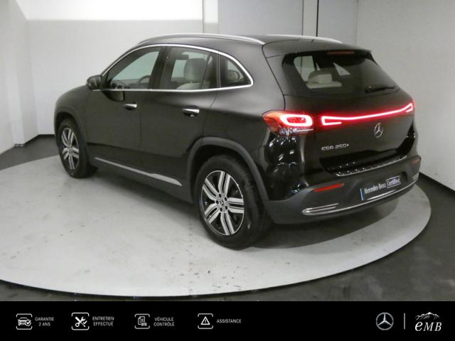 Mercedes Benz Eqa image 6