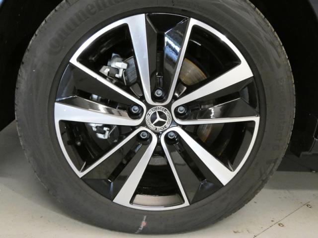 Mercedes Benz Eqt image 2