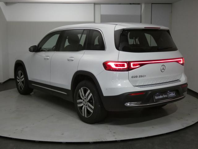 Mercedes Benz Eqb image 3