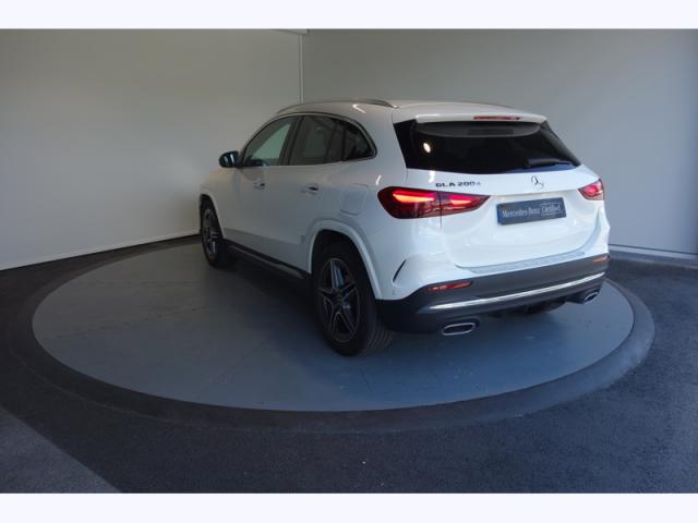 Mercedes Benz Gla image 9
