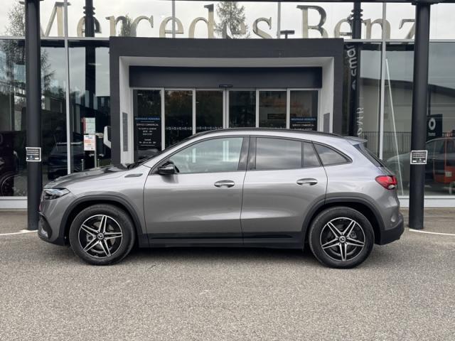 Mercedes Benz Eqa image 5