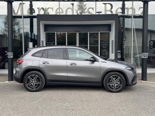 Mercedes Benz Eqa image 2