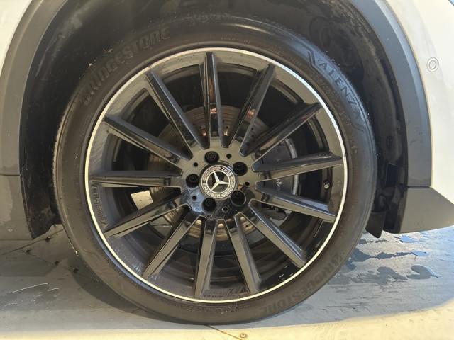 Mercedes Benz Gla image 8