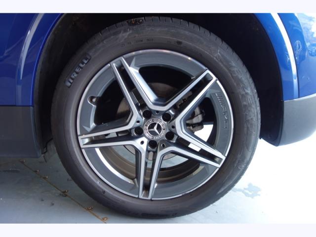 Mercedes Benz Gla image 1