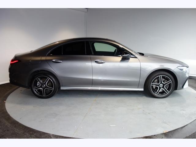 Mercedes Benz Cla image 9