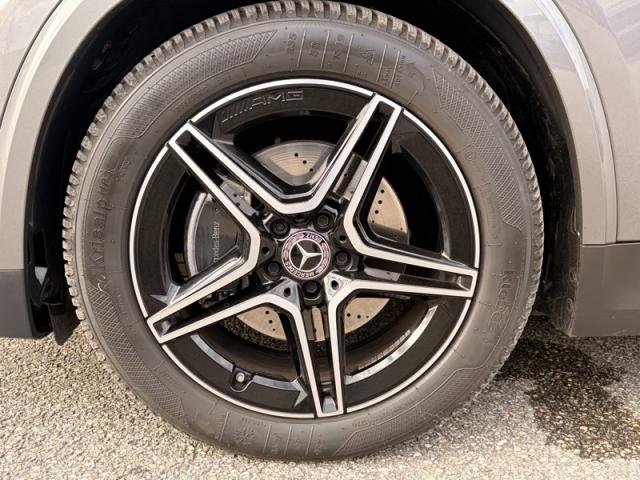 Mercedes Benz Gla image 1