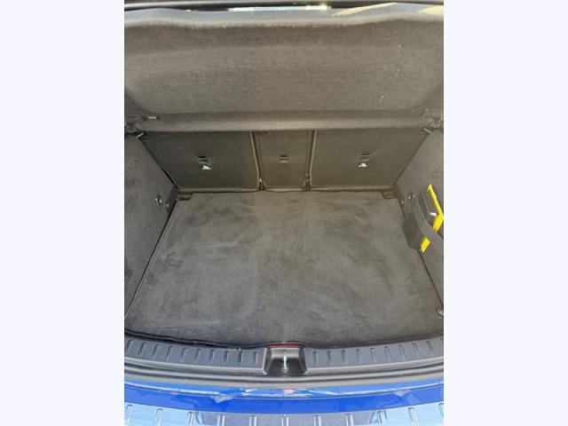 Mercedes Benz Gla image 2