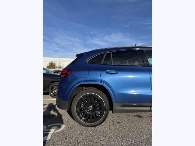 Mercedes Benz Gla image 5