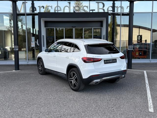 Mercedes Benz Gla image 8