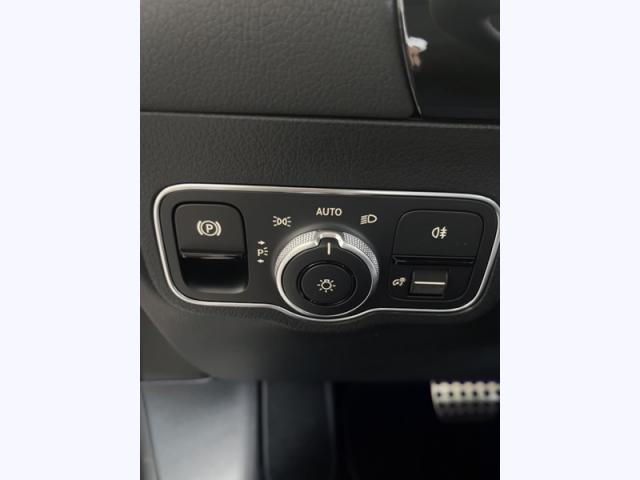 Mercedes Benz Gla image 5