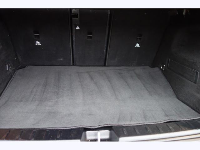 Mercedes Benz Gla image 1