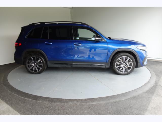 Mercedes Benz Eqb image 9