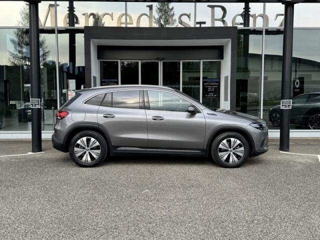 Mercedes Benz Eqa image 6