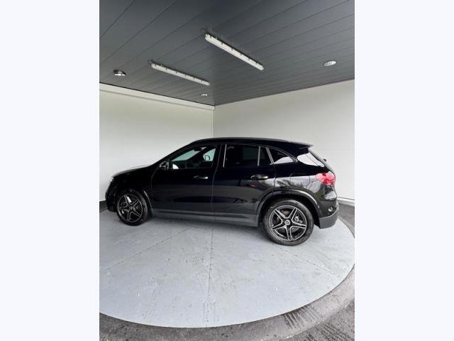 Mercedes Benz Gla image 9