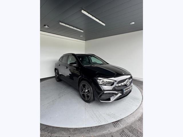 Mercedes Benz Gla image 4