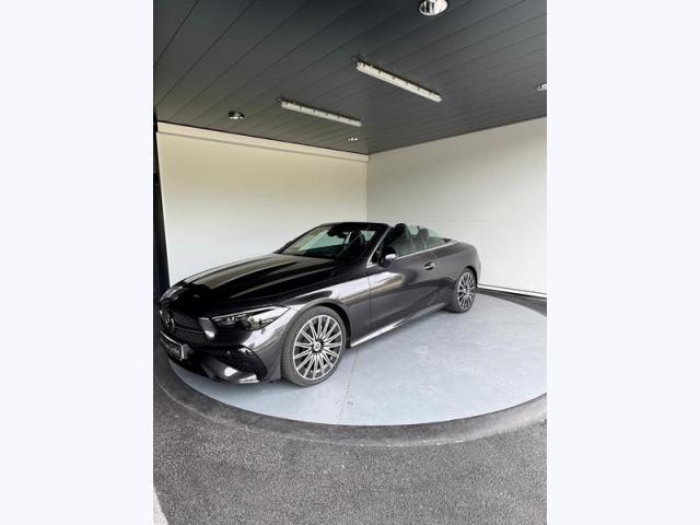 Mercedes Benz Cle Cabriolet 220 D Amg Line