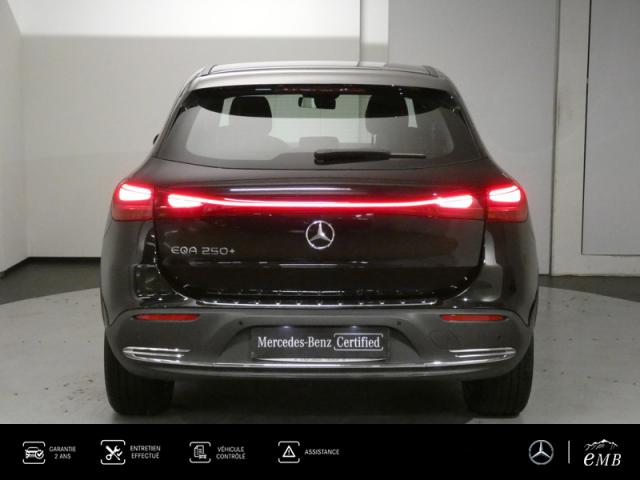 Mercedes Benz Eqa image 9