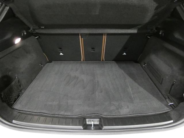 Mercedes Benz Gla image 2