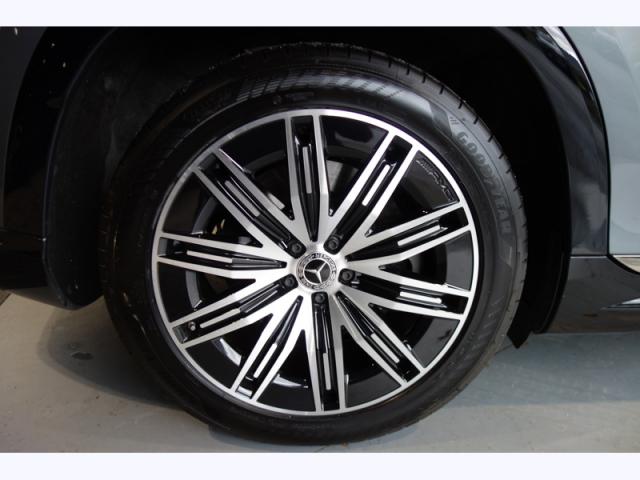 Mercedes Benz Eqs image 1