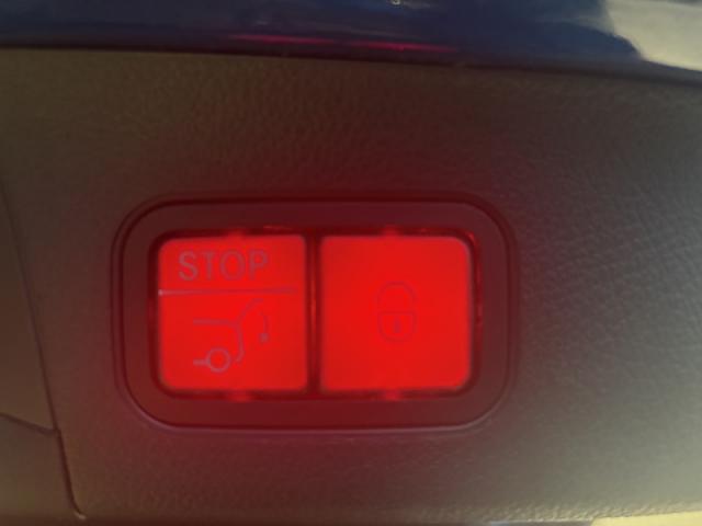 Mercedes Benz Gla image 1