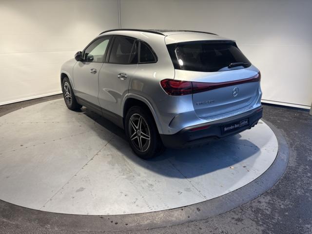 Mercedes Benz Eqa image 9