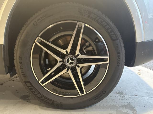 Mercedes Benz Eqa image 2