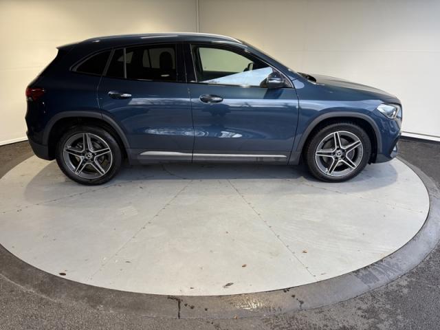 Mercedes Benz Gla image 2