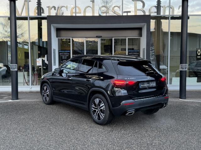 Mercedes Benz Gla image 2