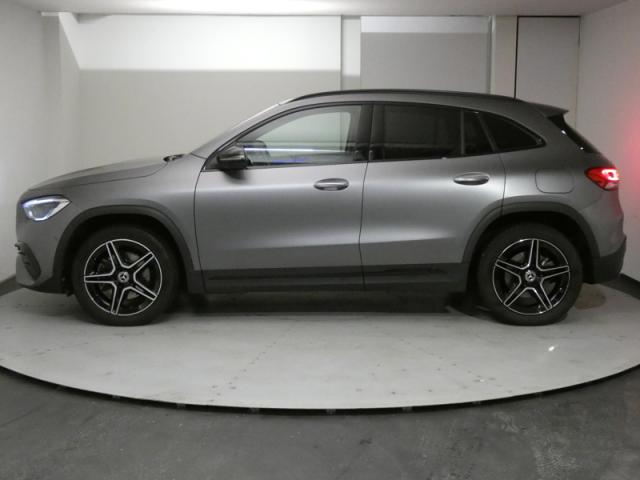 Mercedes Benz Gla image 8