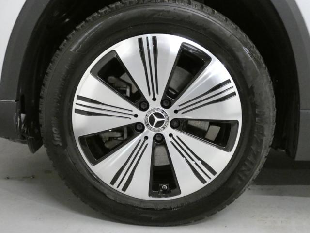 Mercedes Benz Eqa image 9