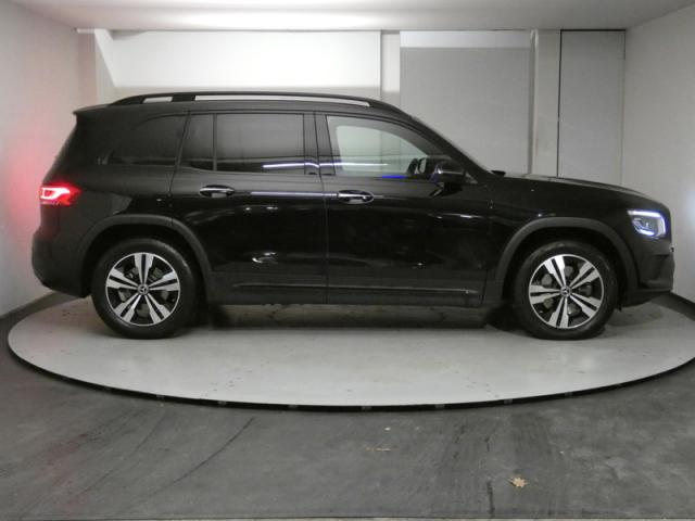 Mercedes Benz Glb image 6