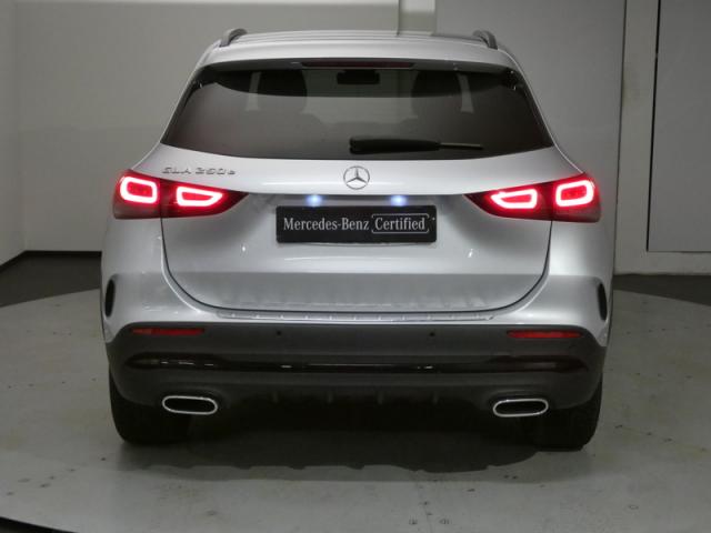 Mercedes Benz Gla image 8