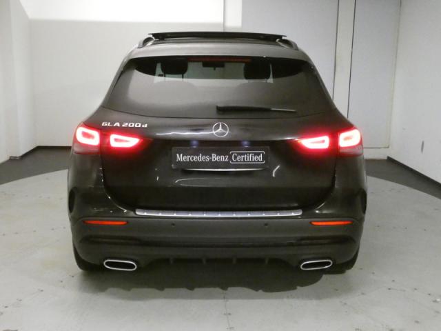 Mercedes Benz Gla image 9