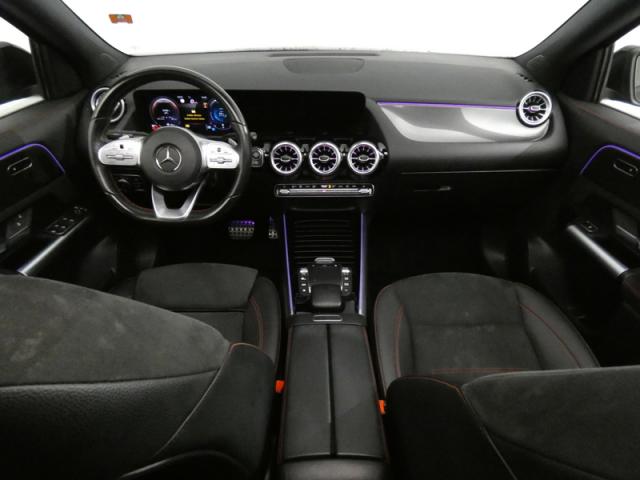 Mercedes Benz Gla image 1