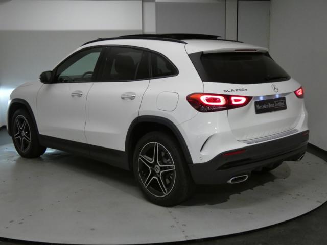 Mercedes Benz Gla image 7